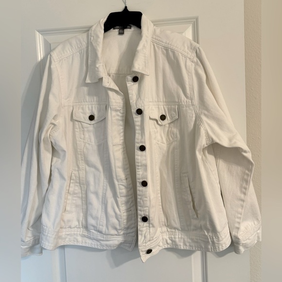 Ladies White Denim Jean Jacket - Picture 1 of 3